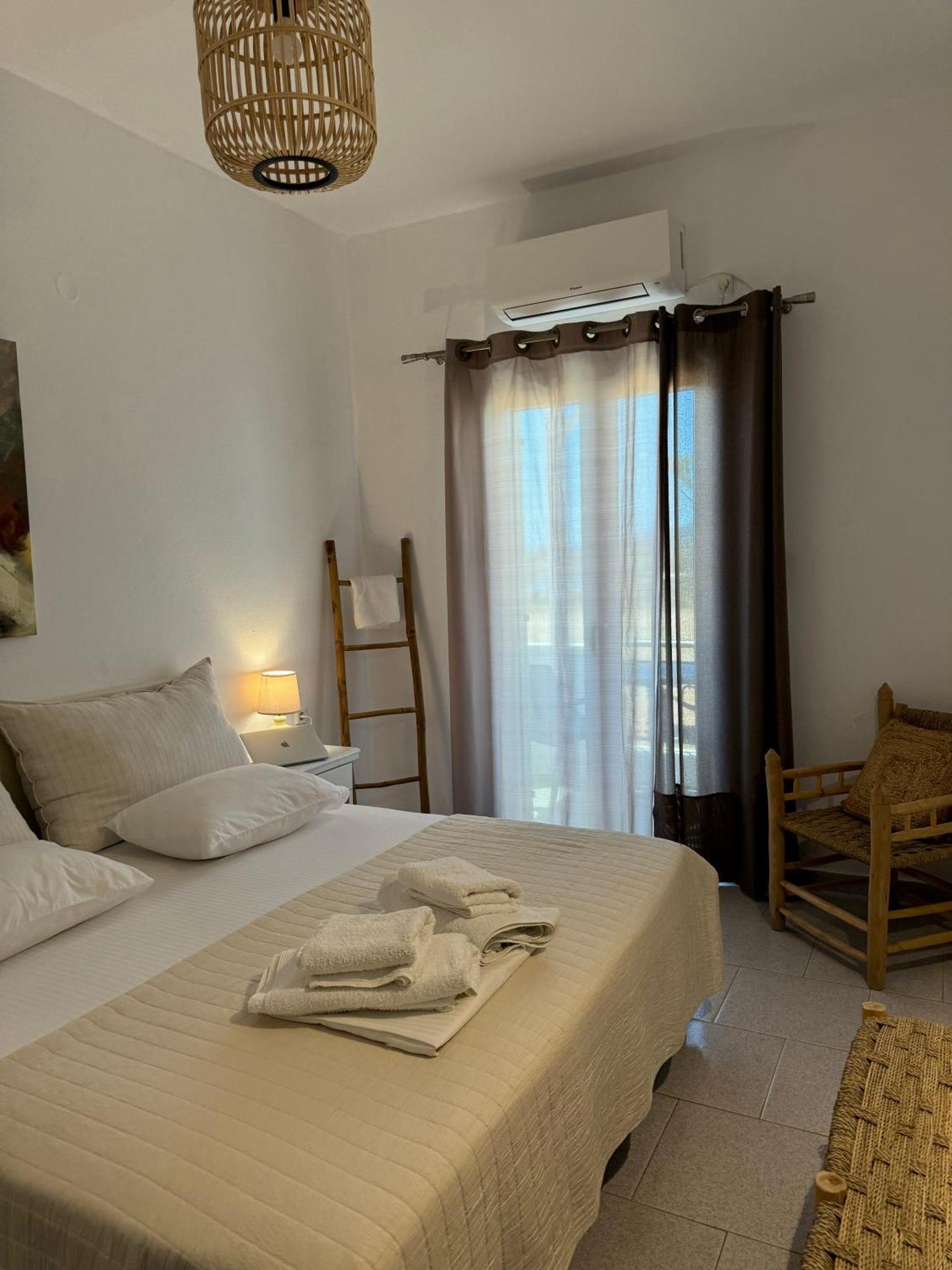 Hotel Asteras Antiparos ciudad Exterior foto